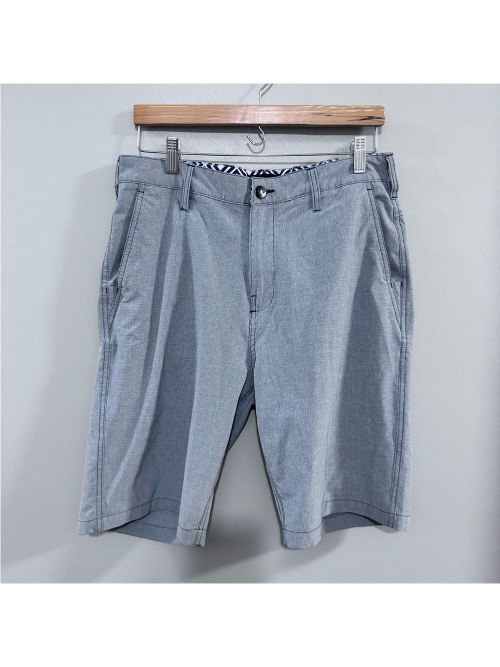 Men's Trunks Classic Blue Flat Front Hybrid Multi Function Swim Shorts. Size 32